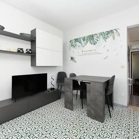Giulia Villa Manerba del Garda